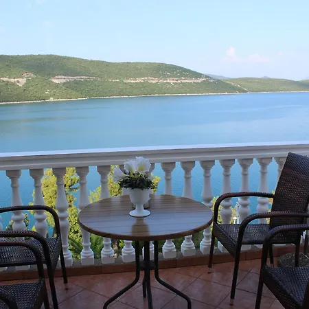 Amfora Apartment *